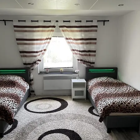 Private With Own Bathroom Homestay Hannover