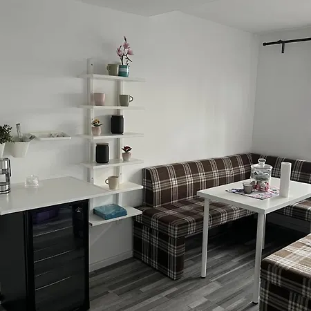 Private With Own Bathroom منزل للإقامة *